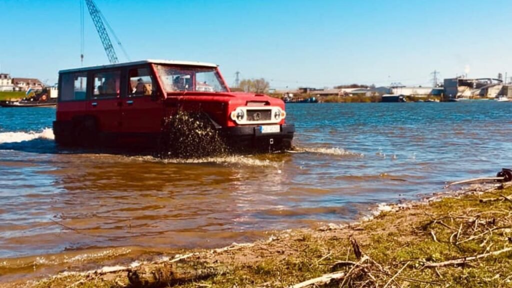 Amphicruiser car