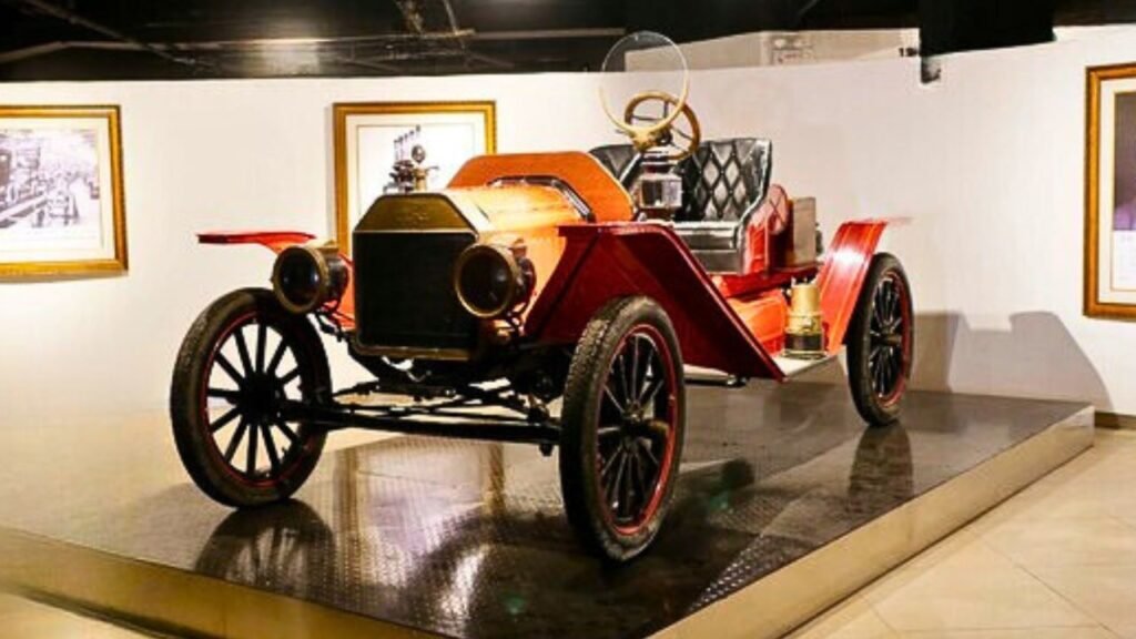 Xiamen Yuecheng Classic Car Museum