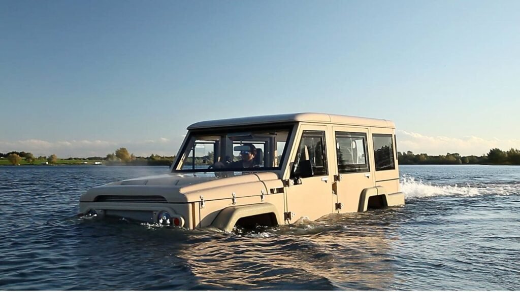 amphibious vehicle