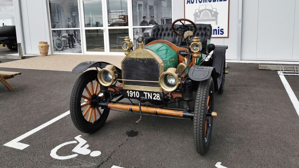 Aunis Automobile Museum